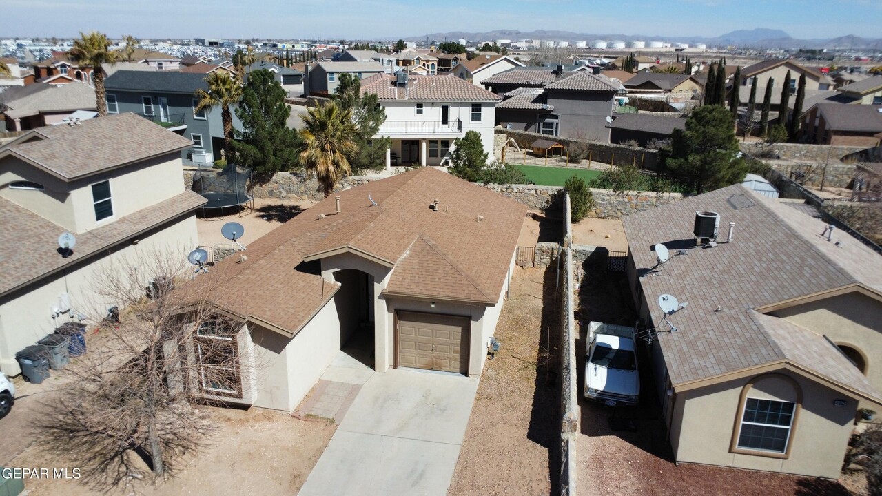 4056 Tierra Patino Ln in El Paso, TX - Building Photo