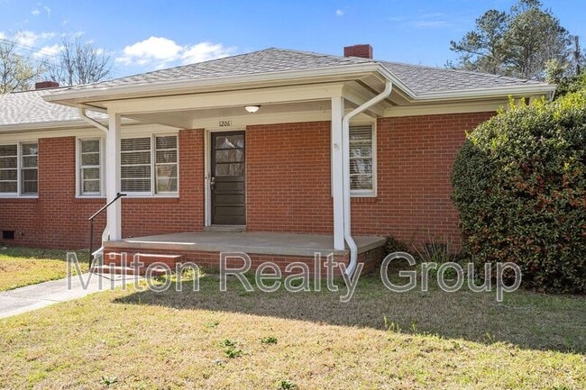 1206 S 9th St in Lillington, NC - Building Photo - Building Photo