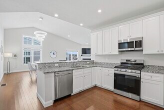 52 Logan's Run in Millbury, MA - Building Photo - Building Photo