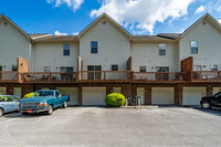 1809 W Lakeview Dr in Johnson City, TN - Foto de edificio - Building Photo