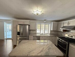 149 Tinker Rd in Nashua, NH - Building Photo - Building Photo