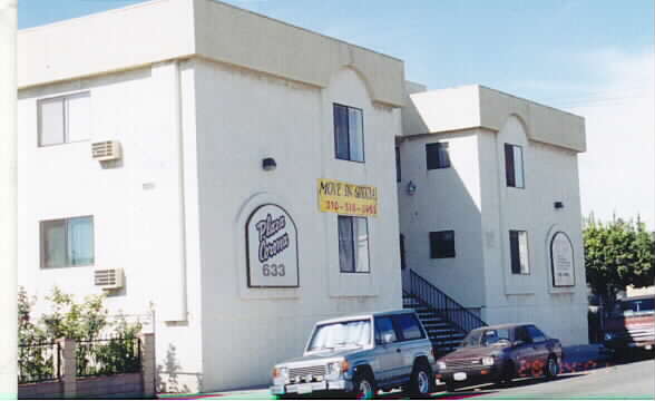 Harbor Breeze Apartments in Wilmington, CA - Foto de edificio - Building Photo