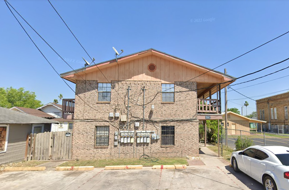 1215 Miller Ave in Mission, TX - Building Photo