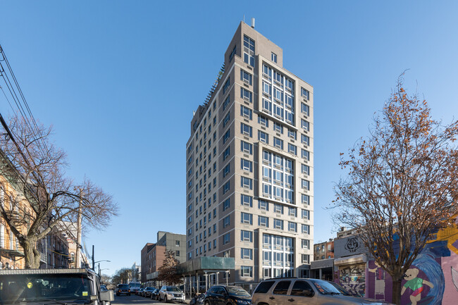 358 Grove St in Brooklyn, NY - Foto de edificio - Primary Photo