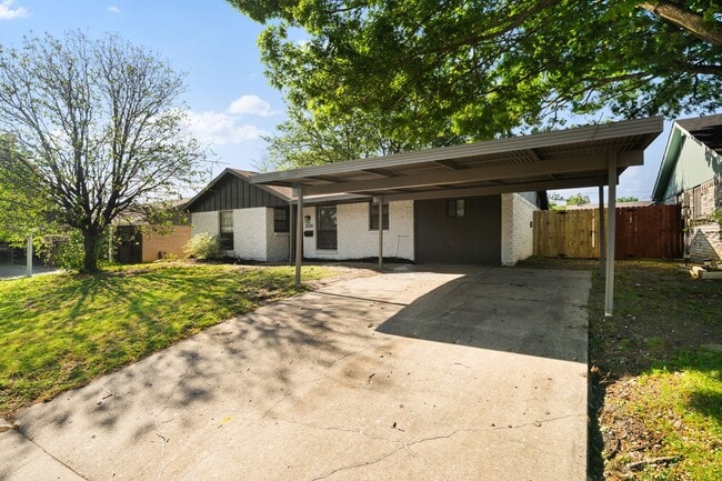 property at 2626 Bobwhite Blvd