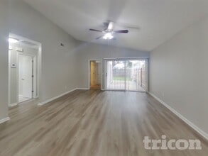 12362 Mastin Cove Rd in Jacksonville, FL - Foto de edificio - Building Photo