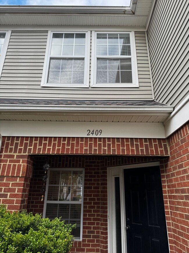 2409 Dillingham Rd in Virginia Beach, VA - Building Photo - Building Photo