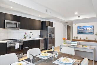 398 NE 5th St in Miami, FL - Building Photo - Building Photo
