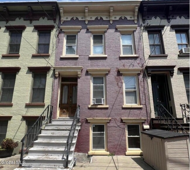 property at 5 Irving St