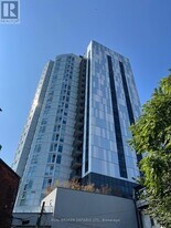 219 Dundas St E in Toronto, ON - Building Photo