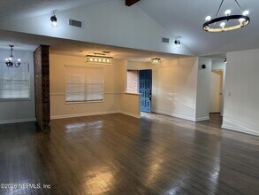 35056 Keith Rd in Callahan, FL - Building Photo - Building Photo