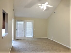 11 Mills Run Ct in Savannah, GA - Foto de edificio - Building Photo