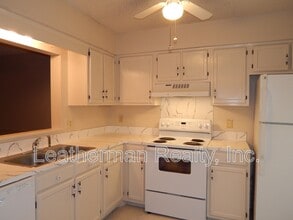 738 Coventry Ln in Florence, SC - Building Photo - Building Photo