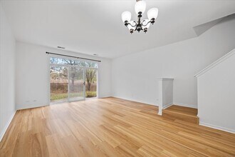 959 Genesee Dr in Naperville, IL - Building Photo - Building Photo