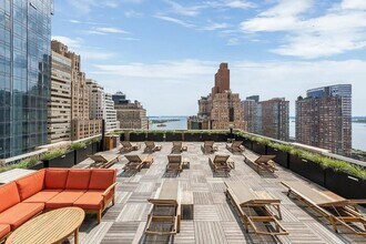 88 Greenwich St in New York, NY - Building Photo - Building Photo