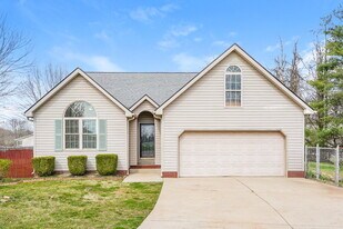 1921 Pacific Pl, Unit 204 in Murfreesboro, TN - Building Photo