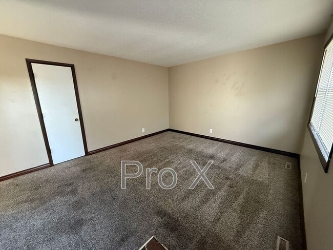 2230 S Arizona Ave in Joplin, MO - Building Photo - Building Photo