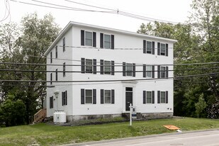 8 College Ave in Gorham, ME - Building Photo