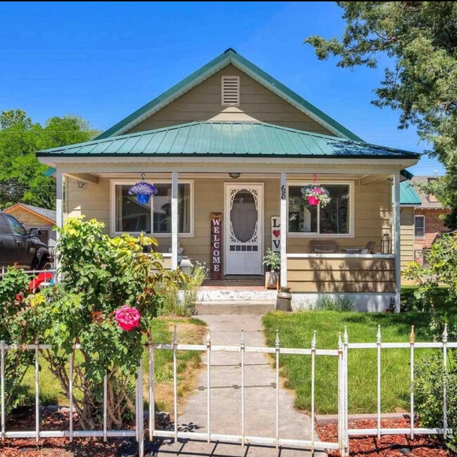 property at 68 W Garfield Ave