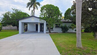 115 15th Ave SW in Largo, FL - Building Photo