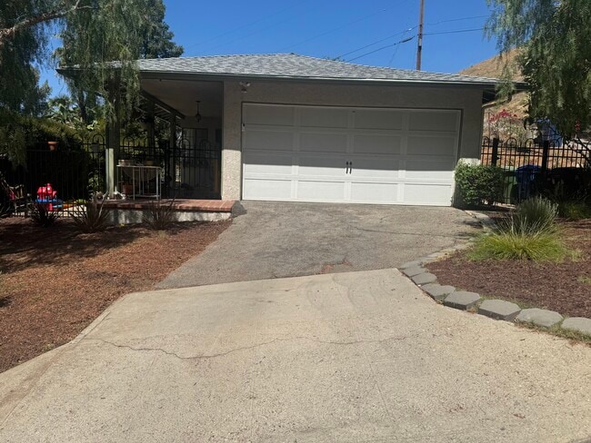 7817 Shady Cove Ave in Burbank, CA - Building Photo - Building Photo
