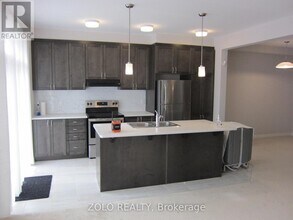 30 Pewee Pl in Ottawa, ON - Building Photo - Building Photo