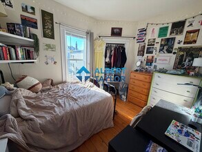 70 Calumet St, Unit 3 in Boston, MA - Foto de edificio - Building Photo