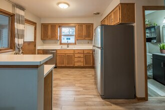 38 Cumberland Ln in Madison, WI - Building Photo - Building Photo