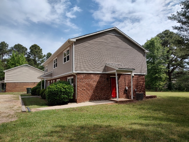 705 Smithdale Dr in Raleigh, NC - Building Photo - Building Photo