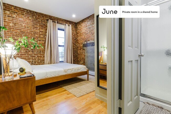 Room in Shared 4 bed/4 bath home in New York, NY - Foto de edificio - Building Photo