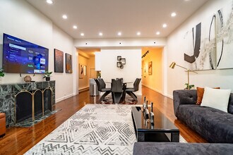 117 E Bellevue Pl in Chicago, IL - Building Photo - Building Photo