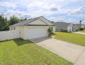 56 Green Palm Ct in St. Augustine, FL - Foto de edificio - Building Photo