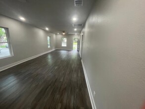1500 W Collin St in Corsicana, TX - Building Photo - Building Photo
