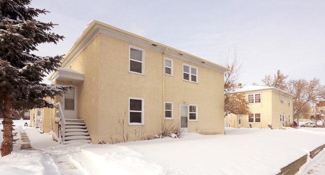 10448 124th St NW in Edmonton, AB - Building Photo - Building Photo