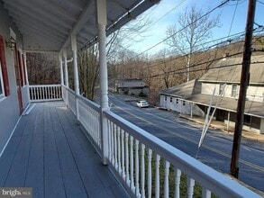 292 N Galen Hall Rd in Wernersville, PA - Building Photo - Building Photo