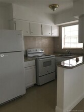 13130 NW 30th Ave-Unit -3 in Opa Locka, FL - Foto de edificio - Building Photo