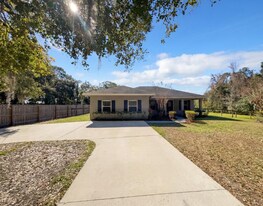 2037 Recker Hwy in Winter Haven, FL - Building Photo