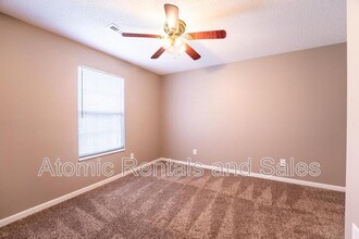 322 Hawthorne Oaks Way in Powell, TN - Building Photo - Building Photo