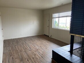 307 Moraine Way in Reno, NV - Building Photo - Building Photo