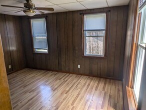 908 Fallowfield Ave in Charleroi, PA - Building Photo - Building Photo