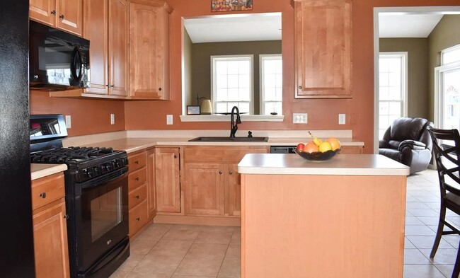 7154 Summerhill Dr in West Chester Township, OH - Building Photo - Building Photo