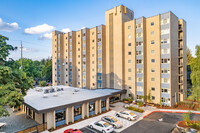 Dahlke Manor in Portland, OR - Building Photo - Primary Photo