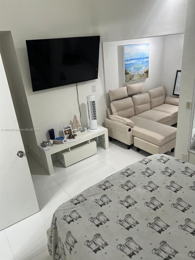 property at 246 Poinciana Island Dr