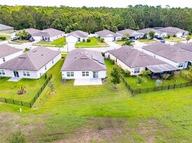 131 Fairway Ct in Bunnell, FL - Building Photo