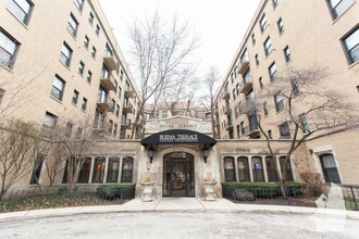 4211 N Sheridan Rd, Unit 501 in Chicago, IL - Foto de edificio - Building Photo