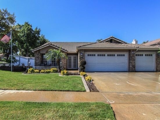 property at 730 Black Oak Cir