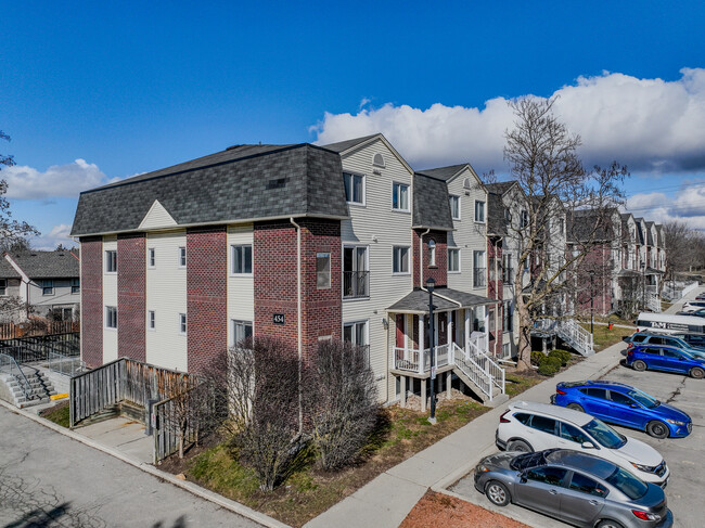 Janefield Place in Guelph, ON - Building Photo - Building Photo