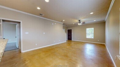 3406 Cullen Trail in College Station, TX - Foto de edificio - Building Photo