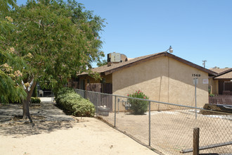 15418 Outer Bear Valley Rd in Victorville, CA - Building Photo - Building Photo