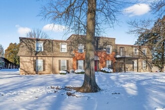 12115 Partridge Run Dr in Florissant, MO - Building Photo - Building Photo